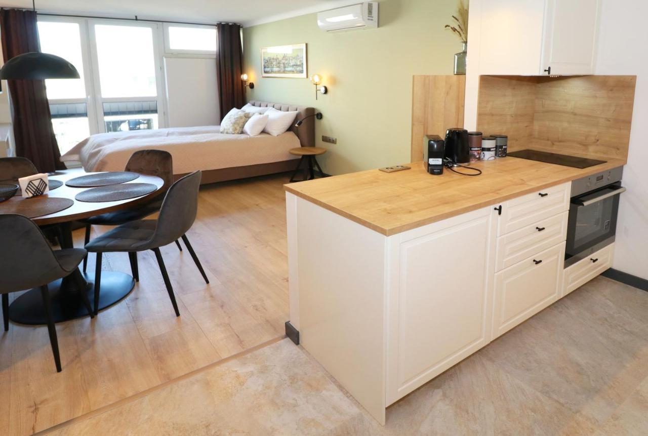 Falcon Apartment Center 3 Krolewska Варшава Экстерьер фото