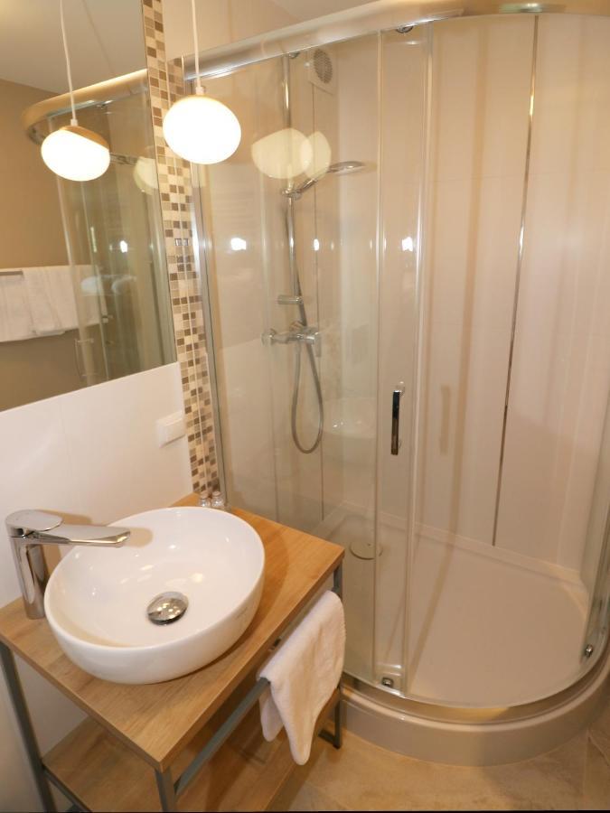 Falcon Apartment Center 3 Krolewska Варшава Экстерьер фото